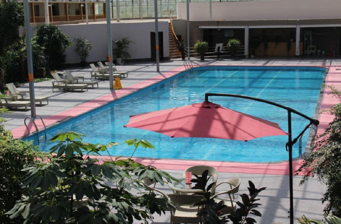 Huashan Xinghe International Hotel Huayin Exterior foto