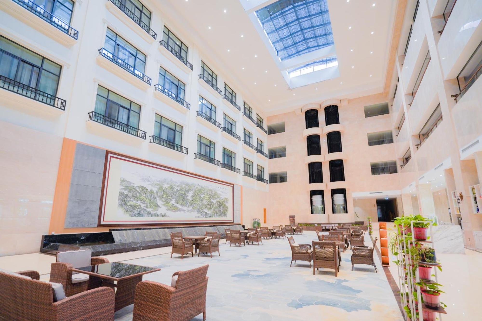 Huashan Xinghe International Hotel Huayin Exterior foto